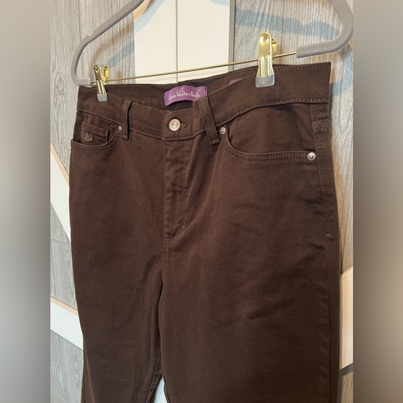 WJ2. Gloria Vanderbilt Amanda Brown “Jeans” 14P • Rise 11 • Inseam 26 - Picture 1 of 9